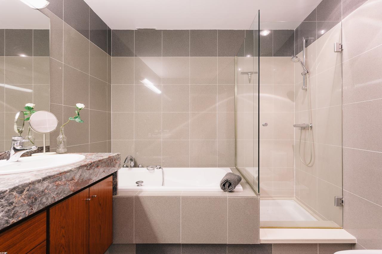Sleep & Stay Luxury Top Floor Apt With Terrace Girona Bagian luar foto